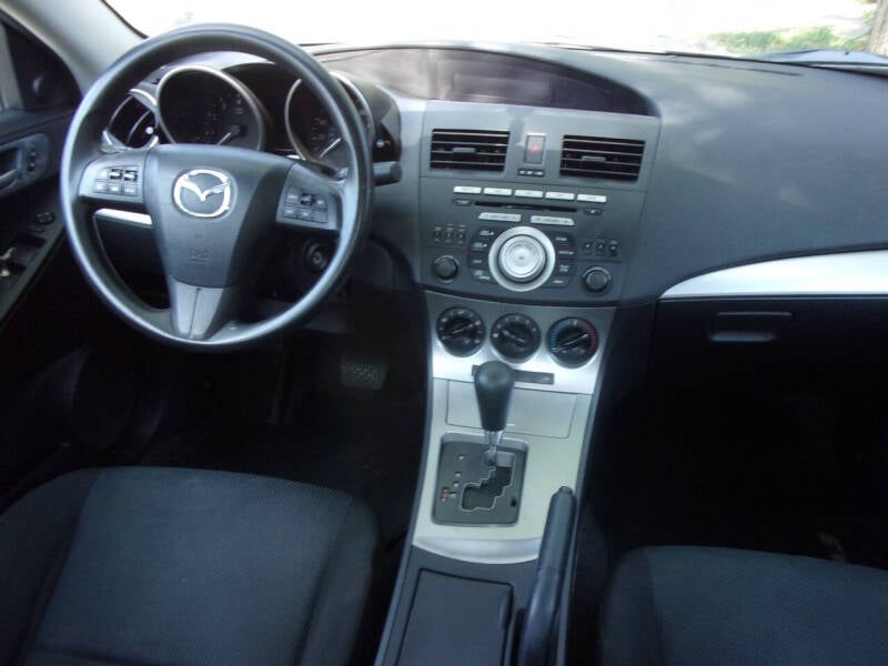 Image 6 of 2010 Mazda MAZDA3 i Touring