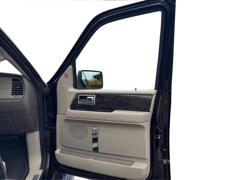 2016 Lincoln Navigator Select