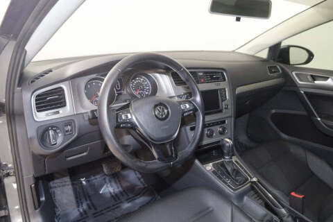 2017 Volkswagen Golf TSI Wolfsburg Edition