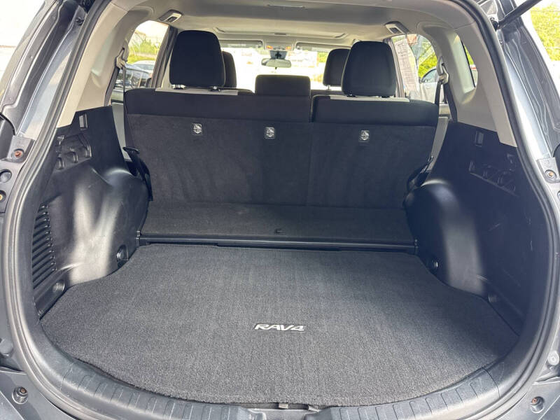 2017 Toyota RAV4 Hybrid XLE