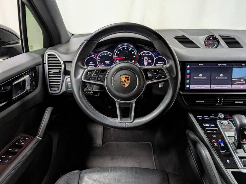 2022 Porsche Cayenne Platinum Edition