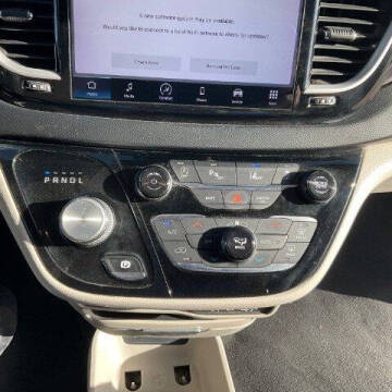 2022 Chrysler Pacifica Touring L