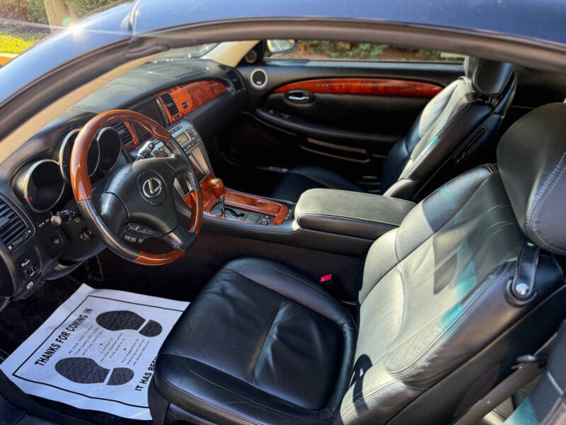 2005 Lexus SC 430