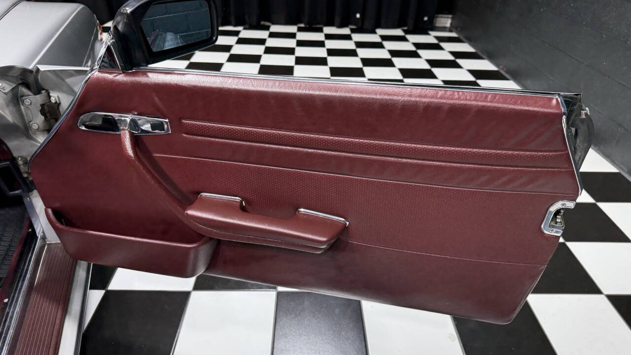 1988 Mercedes-Benz 560-Class 74