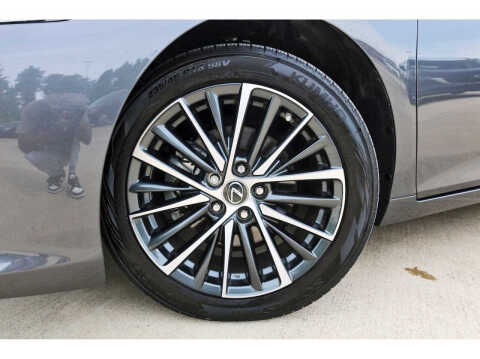 2025 Lexus ES 350