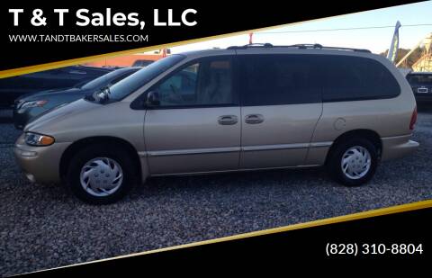 2000 Chrysler Town and Country for sale at T & T Sales, LLC in Taylorsville NC