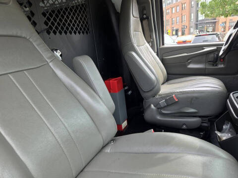 2021 Chevrolet Express 2500