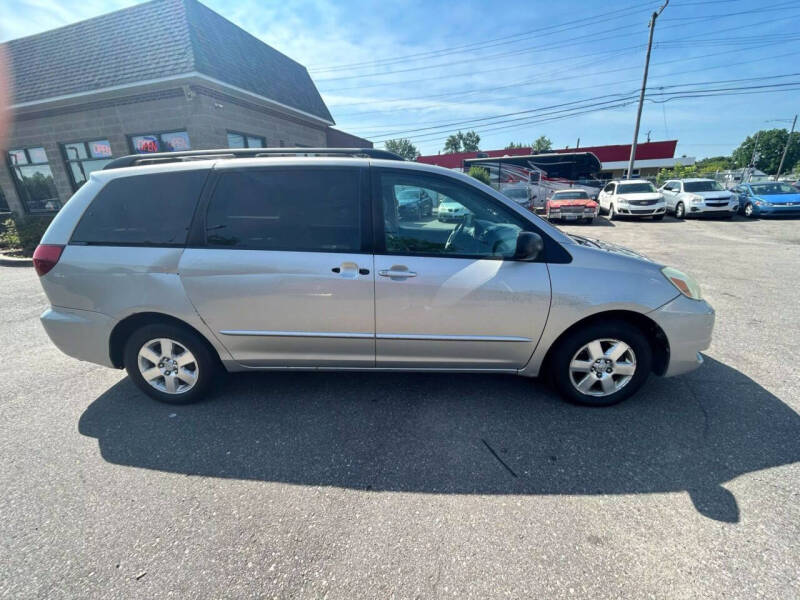 2004 Toyota Sienna