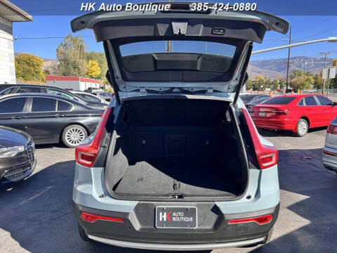 2019 Volvo XC40 T5 Momentum