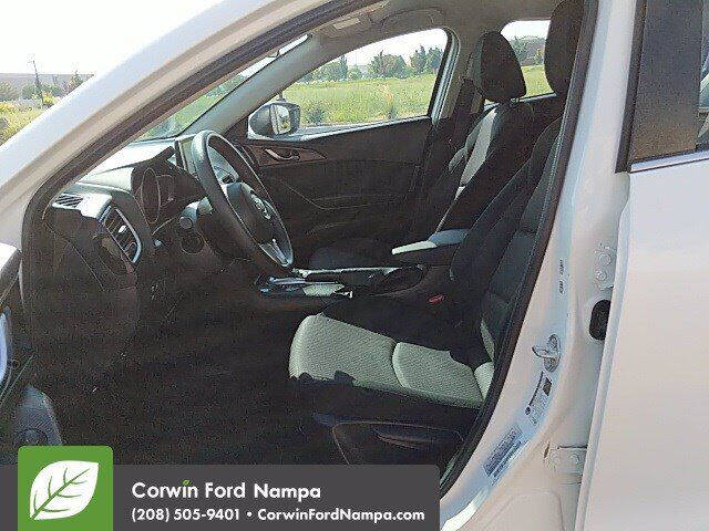 2016 Mazda MAZDA3 i Sport