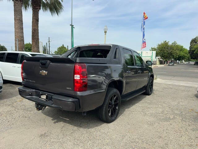 2011 Chevrolet Avalanche LT
