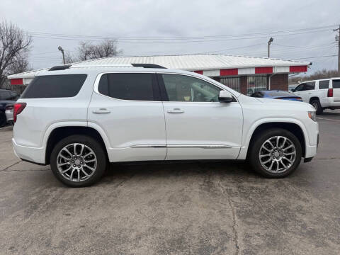 2023 GMC Acadia Denali