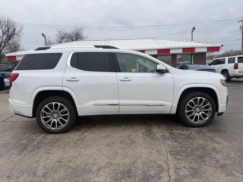 2023 GMC Acadia Denali