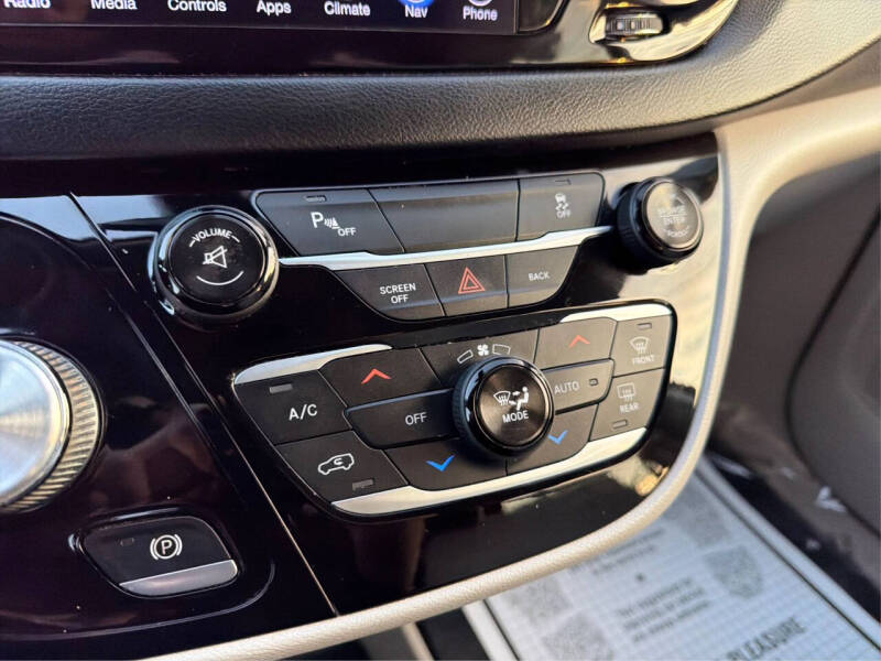 2017 Chrysler Pacifica