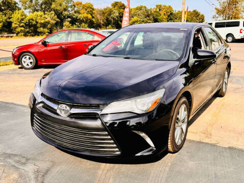 2017 Toyota Camry for sale at GoldenGate Auto Sales LLC in Crystal MN