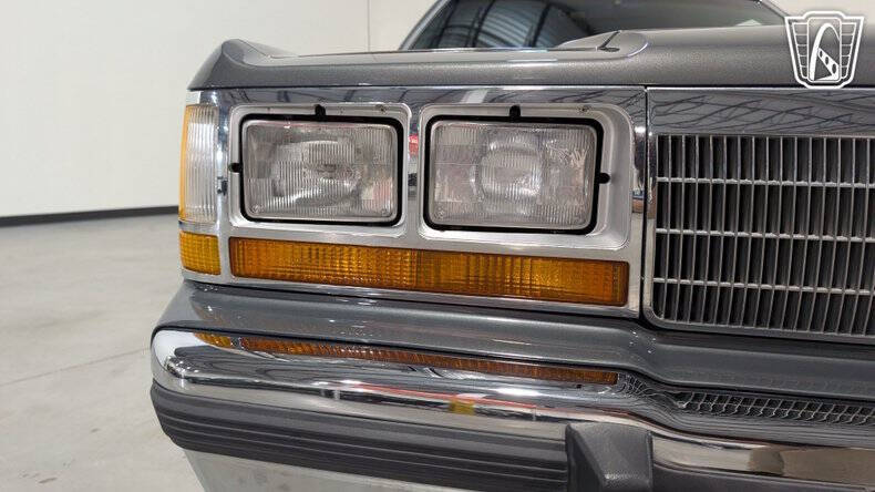 1988 Ford Crown Victoria