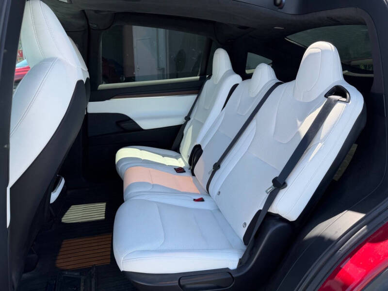 2023 Tesla Model X Standard Range