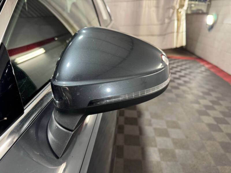 2017 Audi A4 2.0T quattro Premium Plus