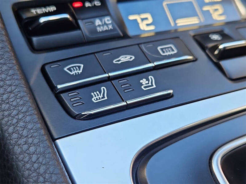 2017 Porsche 911 Carrera