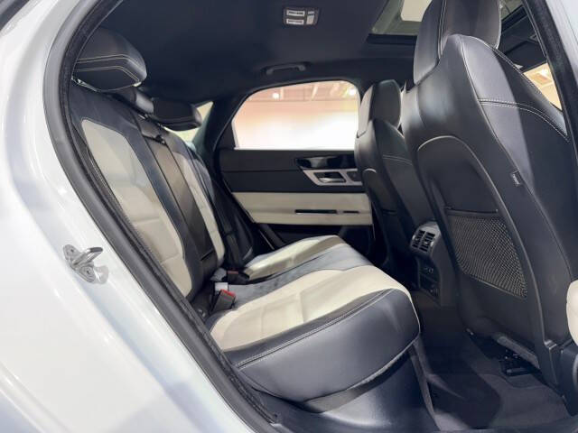 2016 Jaguar XF R-Sport