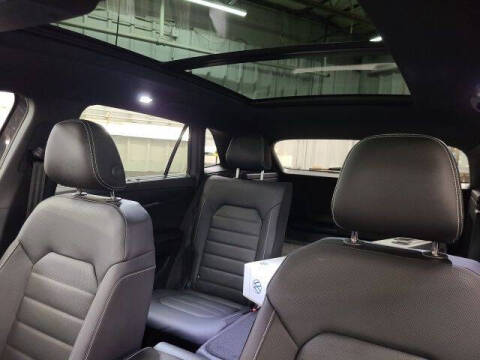 2026 Volkswagen Atlas Cross Sport SEL R-Line Black 4Motion