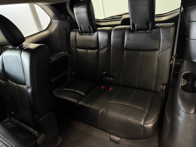 2016 Nissan Pathfinder SL