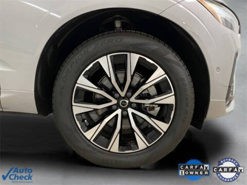 2025 Volvo XC60 B5 Plus Dark Theme