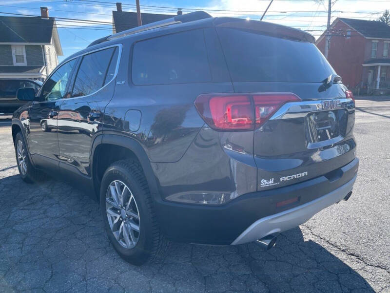 2017 GMC Acadia SLE-2