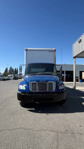 2018 Freightliner M2 106