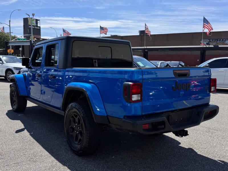 2021 Jeep Gladiator Willys