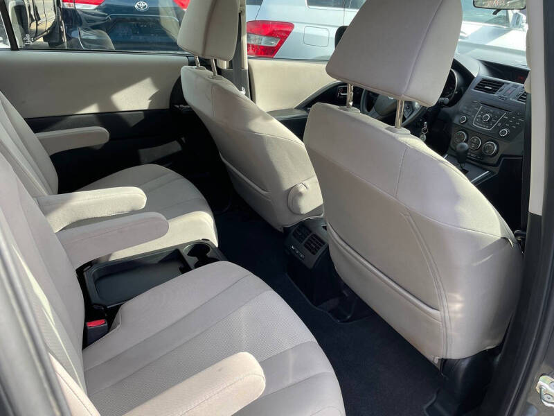 2015 Mazda MAZDA5 Sport