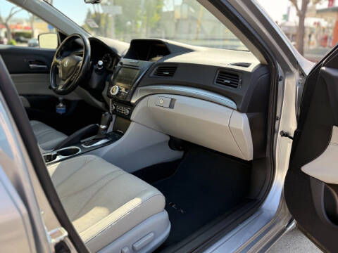 2019 Acura ILX w/Tech