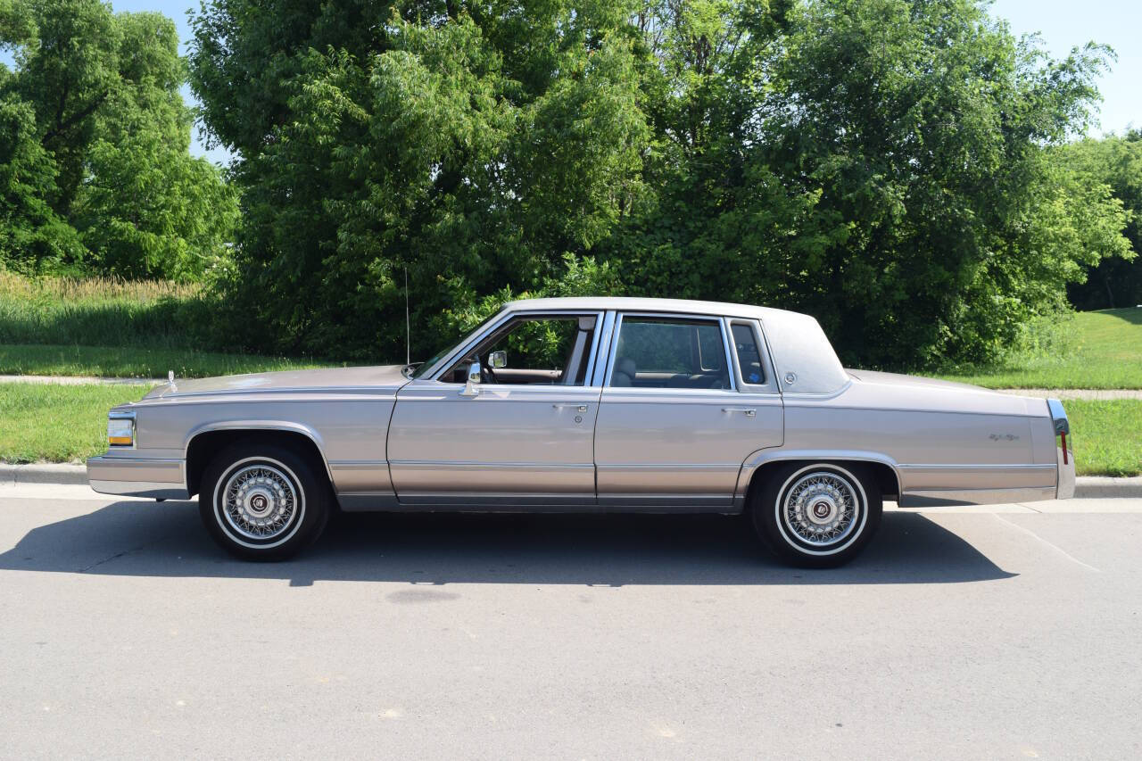 1991 Cadillac Brougham 3