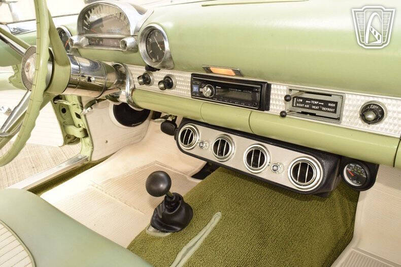 1956 Ford Thunderbird