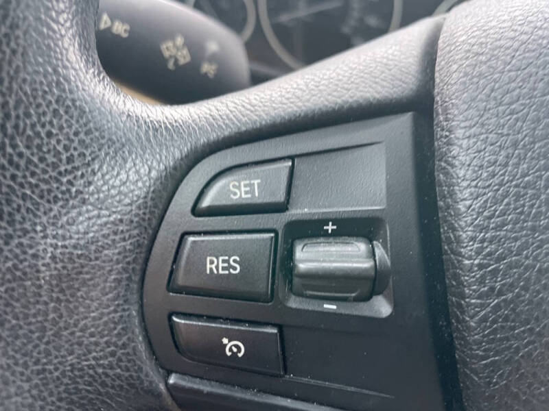 2013 BMW 3 Series 320i