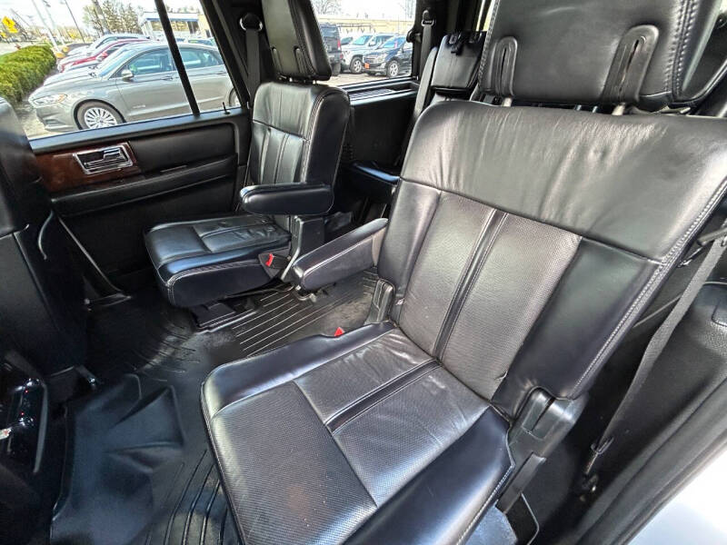 2017 Lincoln Navigator Select