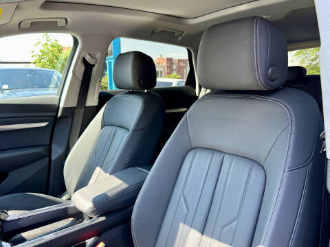 2021 Audi e-tron quattro Premium