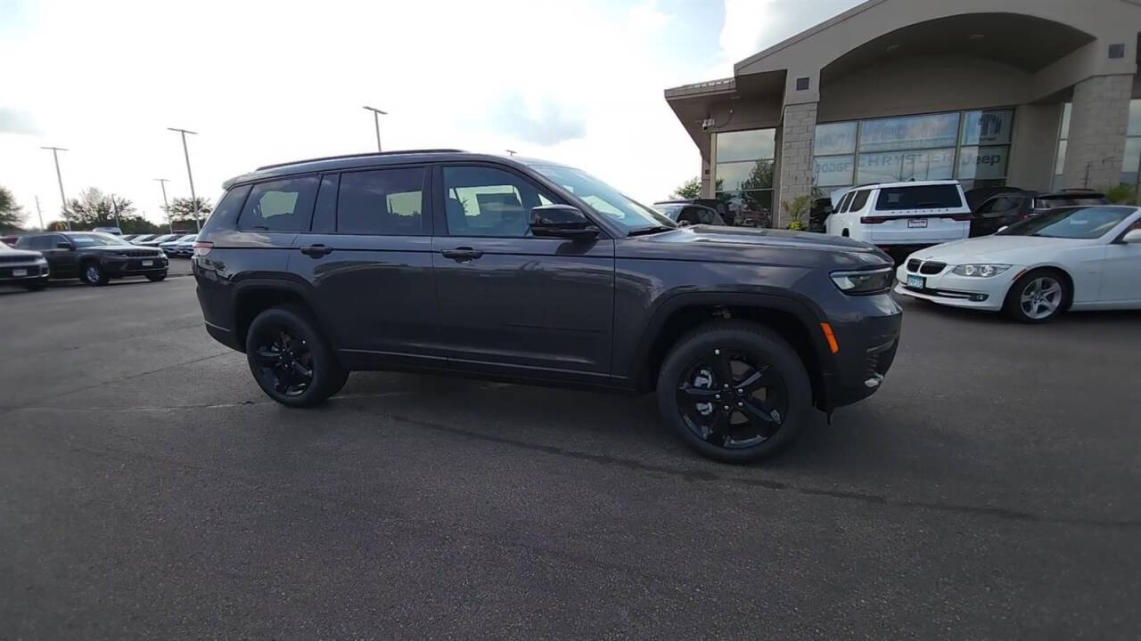 2024 Jeep Grand Cherokee L for sale at Victoria Auto Sales in Victoria, MN