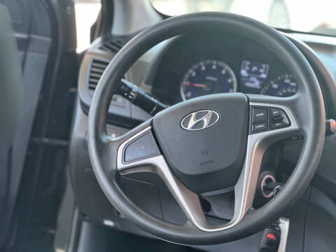 2017 Hyundai Accent SE