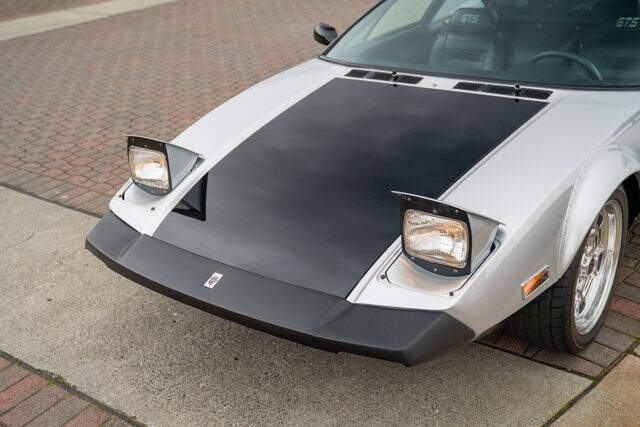 1974 De Tomaso Pantera 16