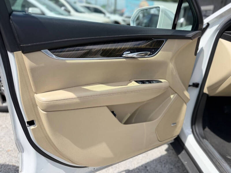 2017 Cadillac XT5