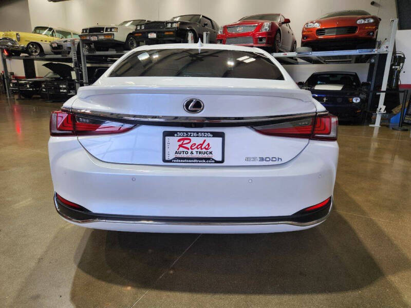2023 Lexus ES 300h