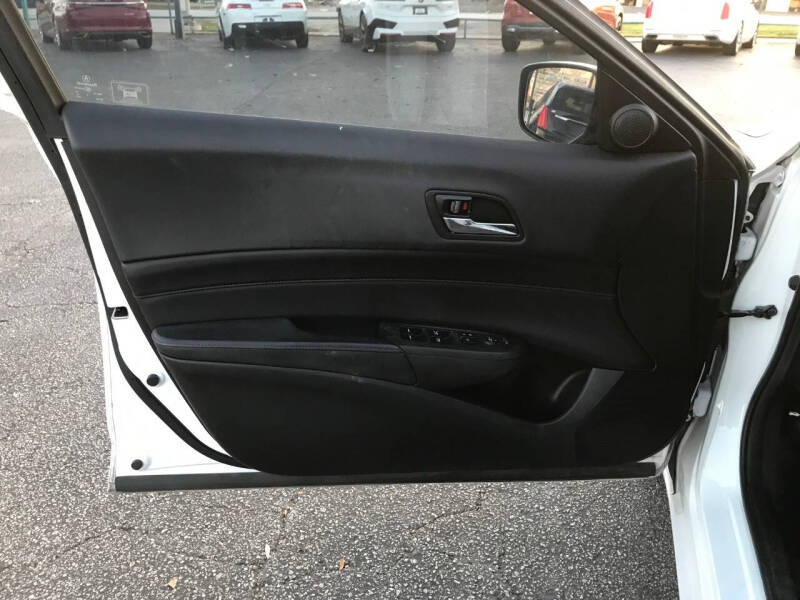 2013 Acura ILX 2.0L w/Tech