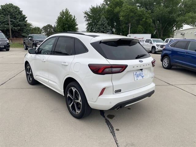 2023 Ford Escape ST-Line Elite
