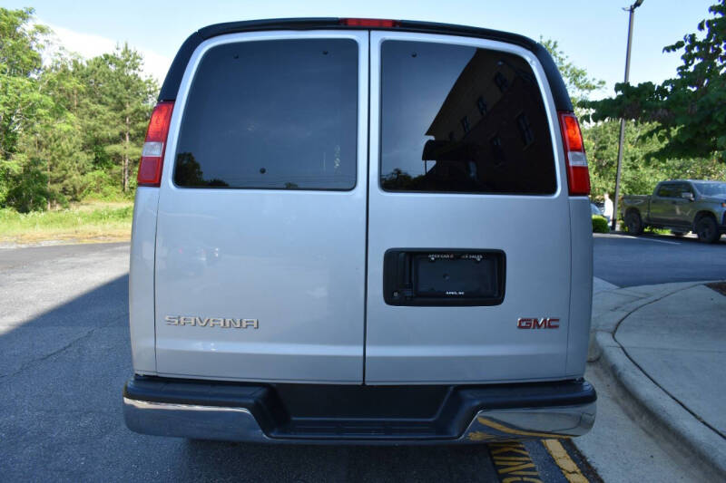 2022 GMC Savana 2500