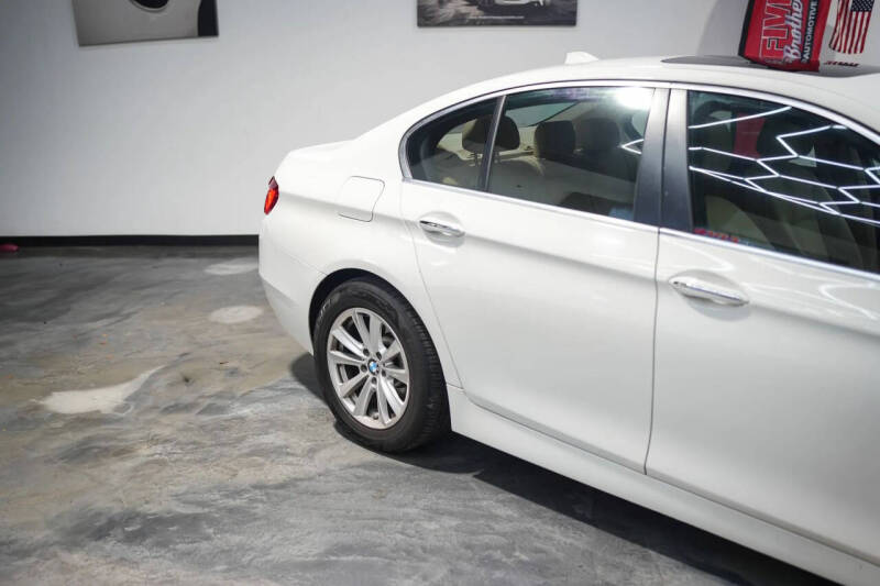 2015 BMW 5 Series 528i