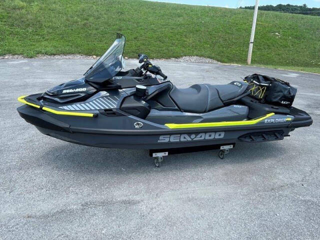 Sea-Doo Explorer Pro 170 Image