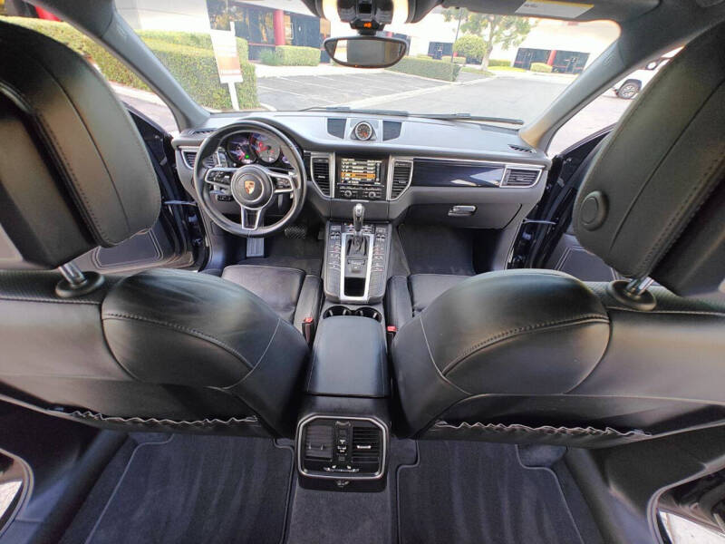 2016 Porsche Macan S