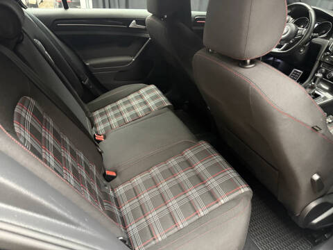 2015 Volkswagen Golf GTI SE