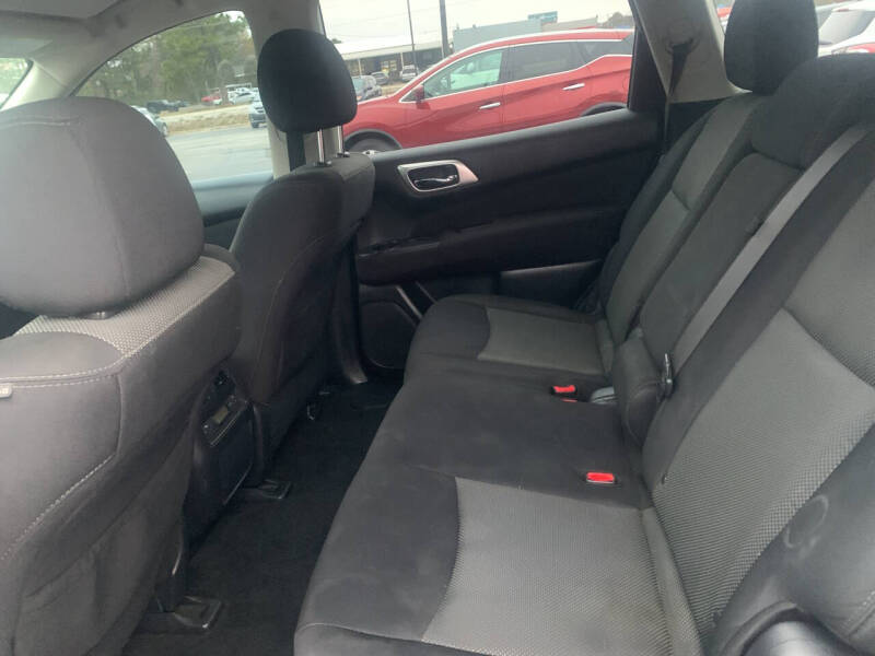 2017 Nissan Pathfinder S